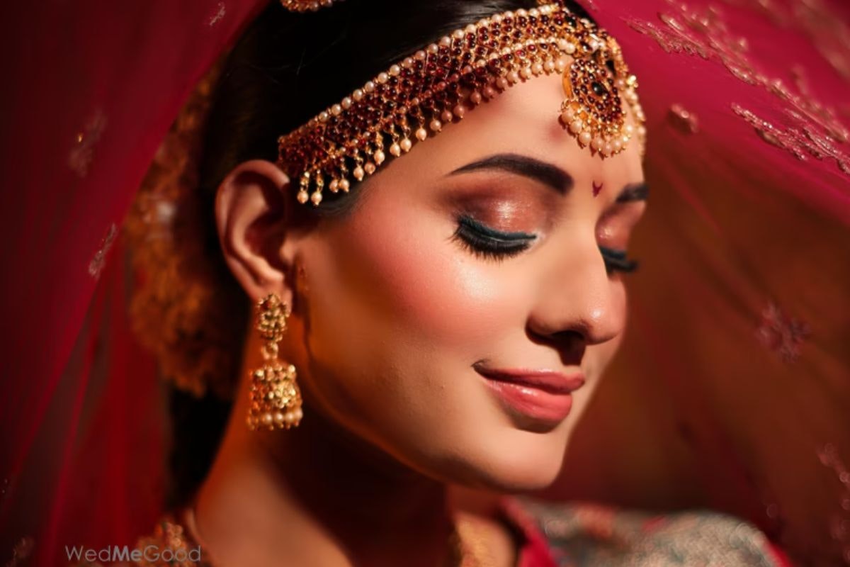  Best Makeup Artist in Noida gallery image