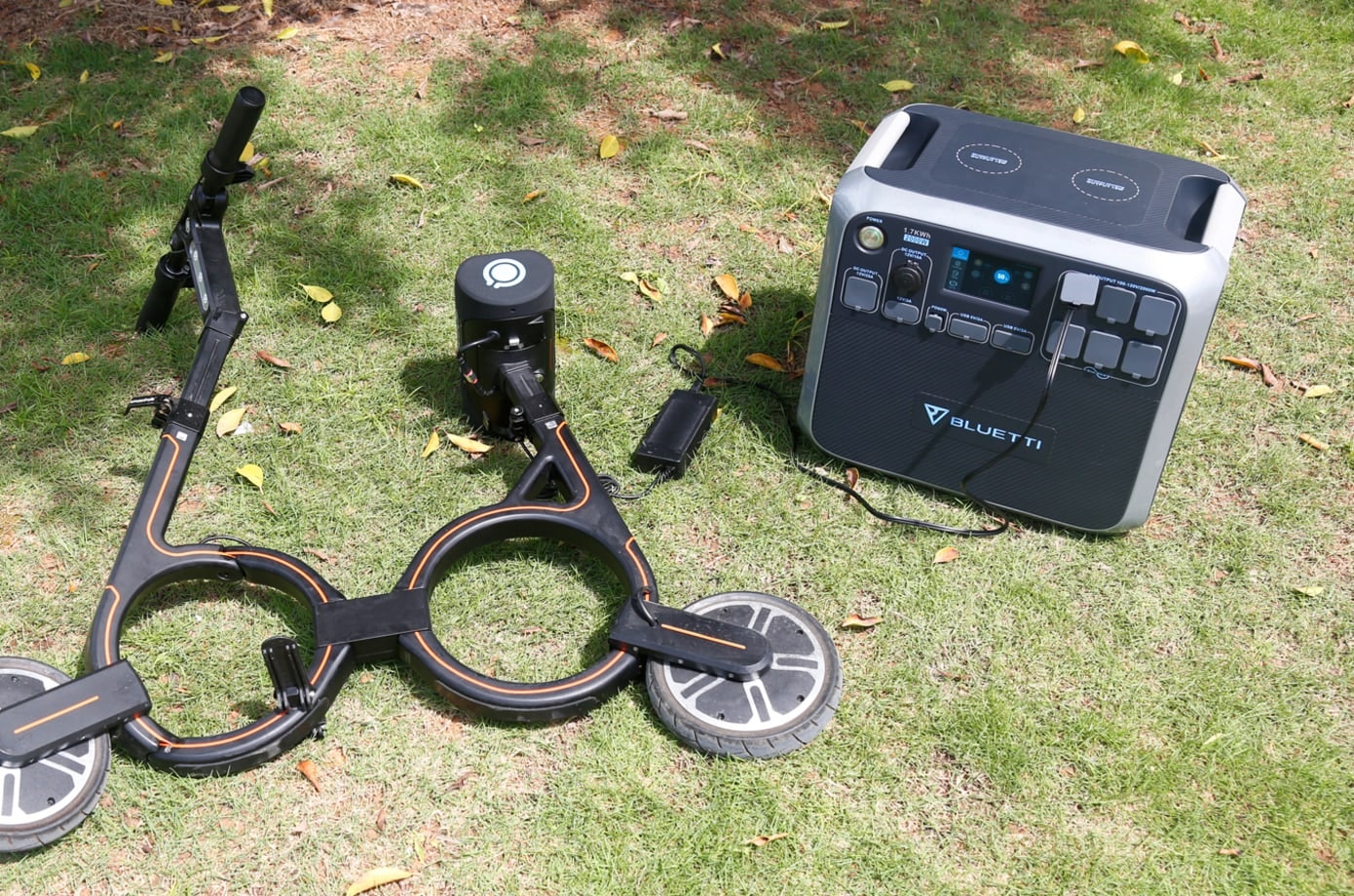 Bluetti AC200 gallery image