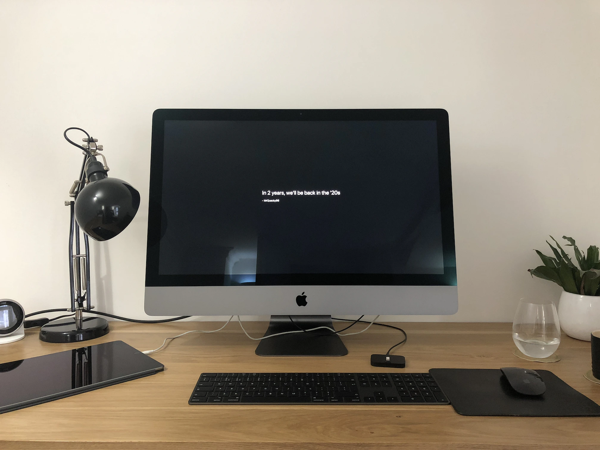 r/Showerthoughts Screensaver