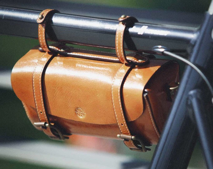 Port Hardy Vintage Leather Bicycle Bag