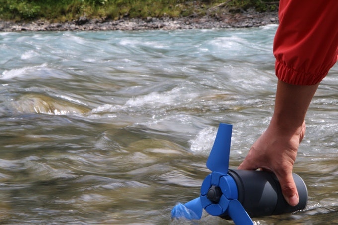 Estream: A portable water power generator fits into backpack gallery image