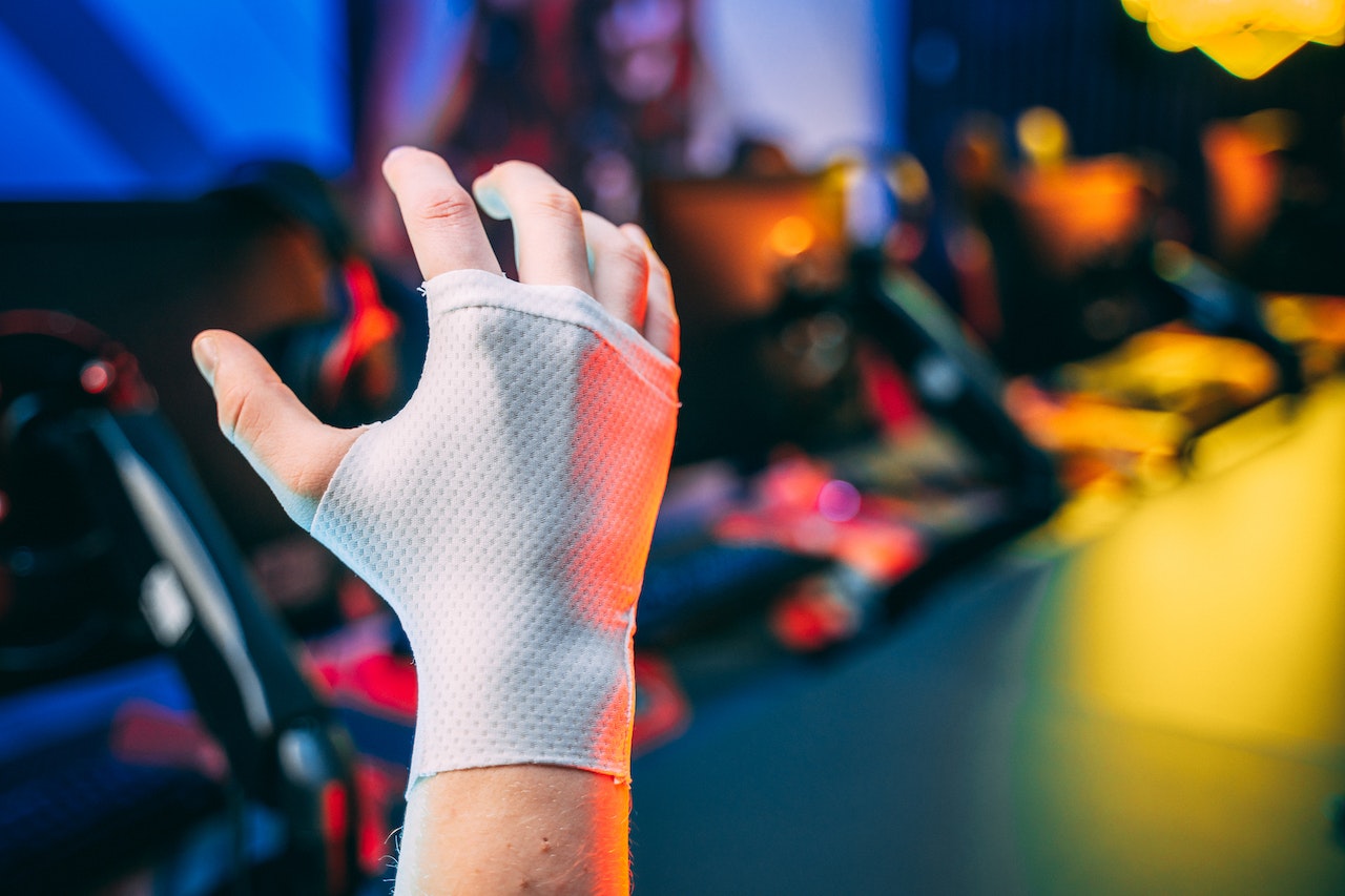 Grindclaw -handschoenen - PC -gamers beschermen tegen polsletsels. media 3