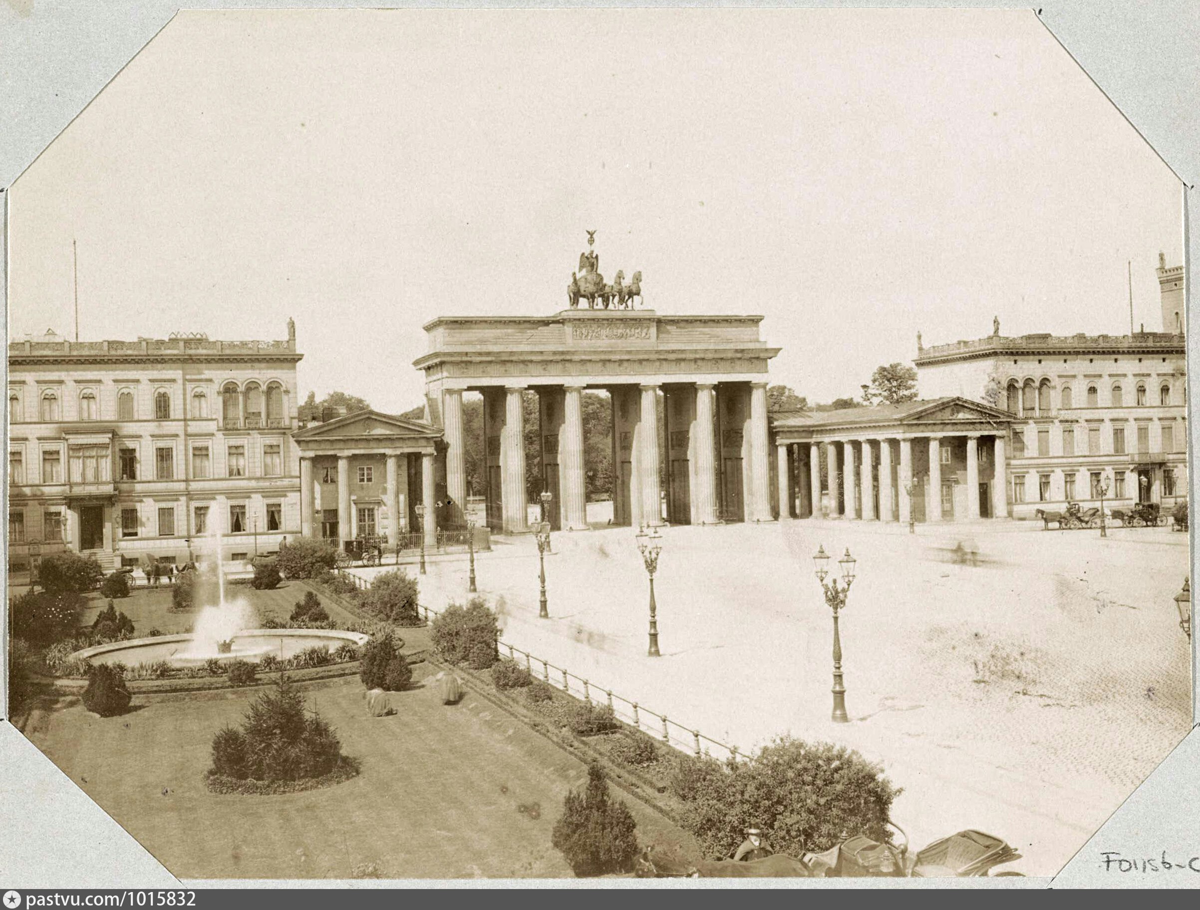 Retro photos on map gallery image