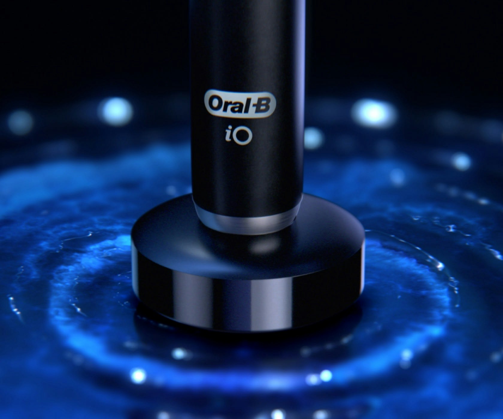 ORAL-B iO 9 Electric Toothbrush gallery image