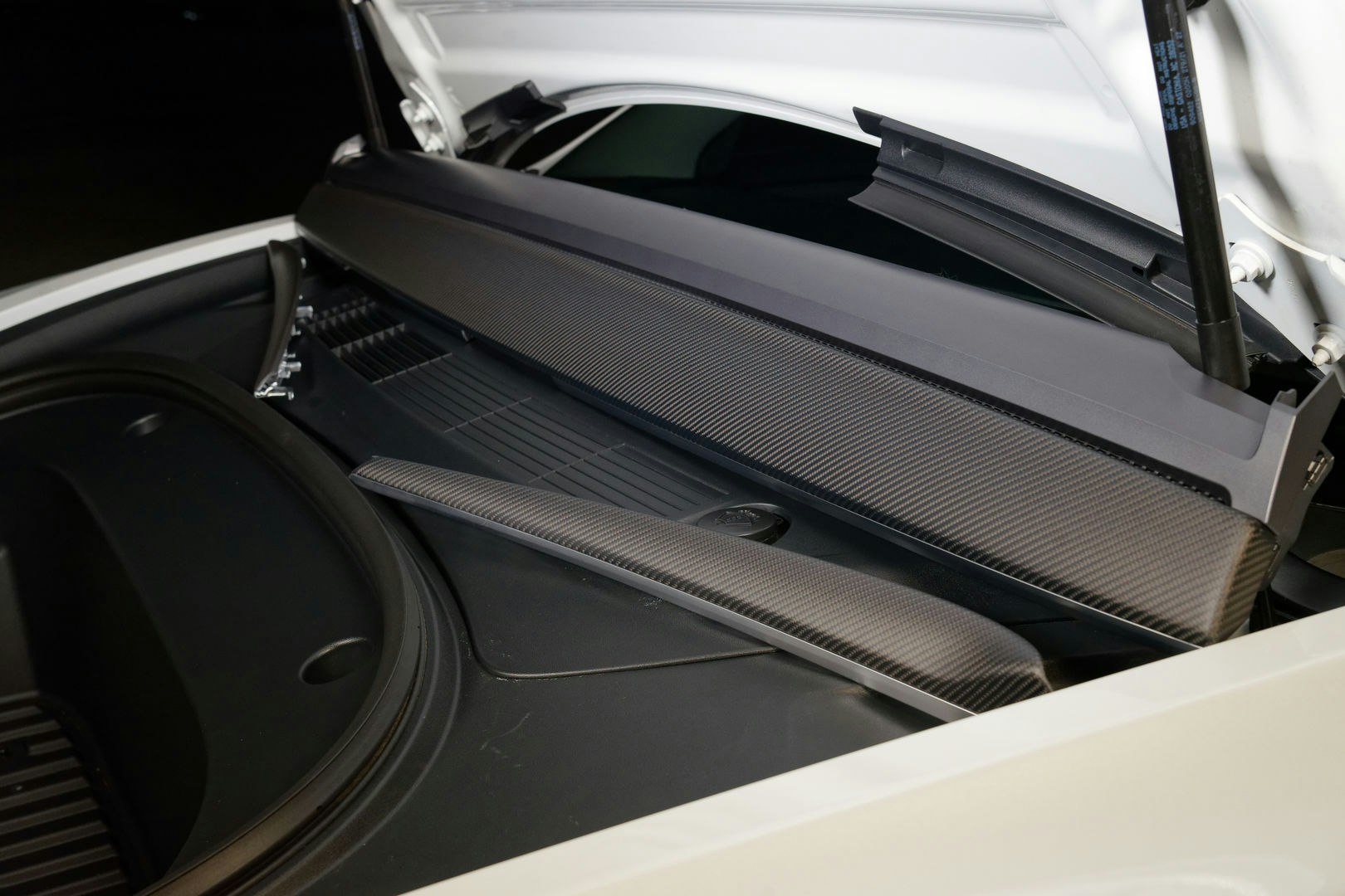 Tesla koolstofvezel dashboard vervanging