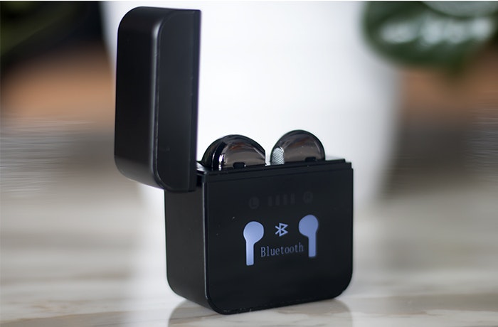 aptX™ Sound Metal Construction Earbuds gallery image