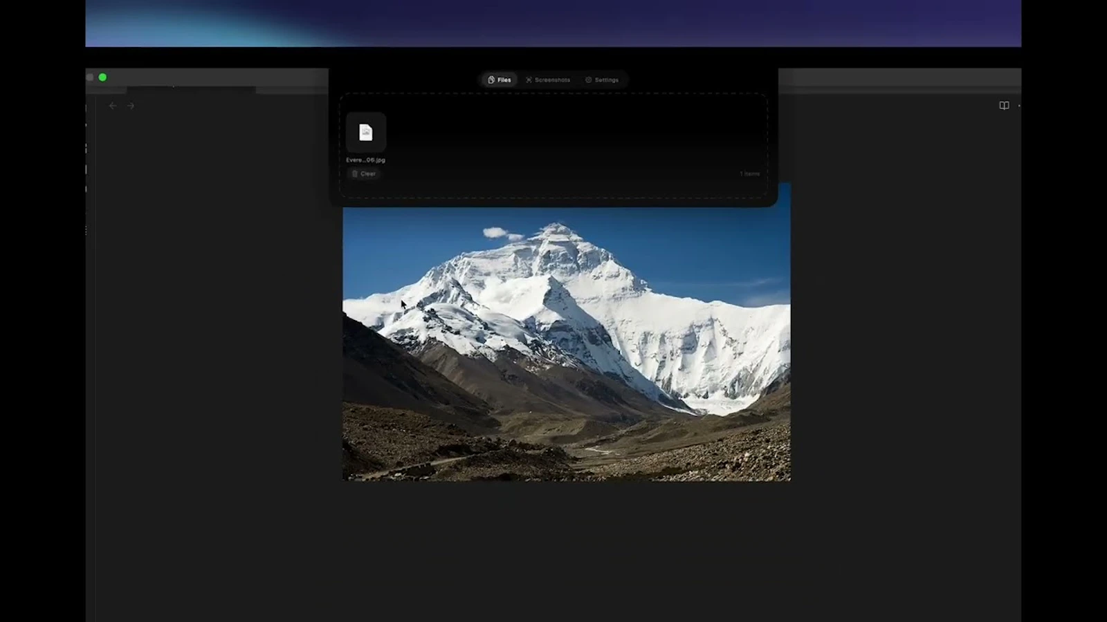 NotchBar screenshot 1 (video preview)