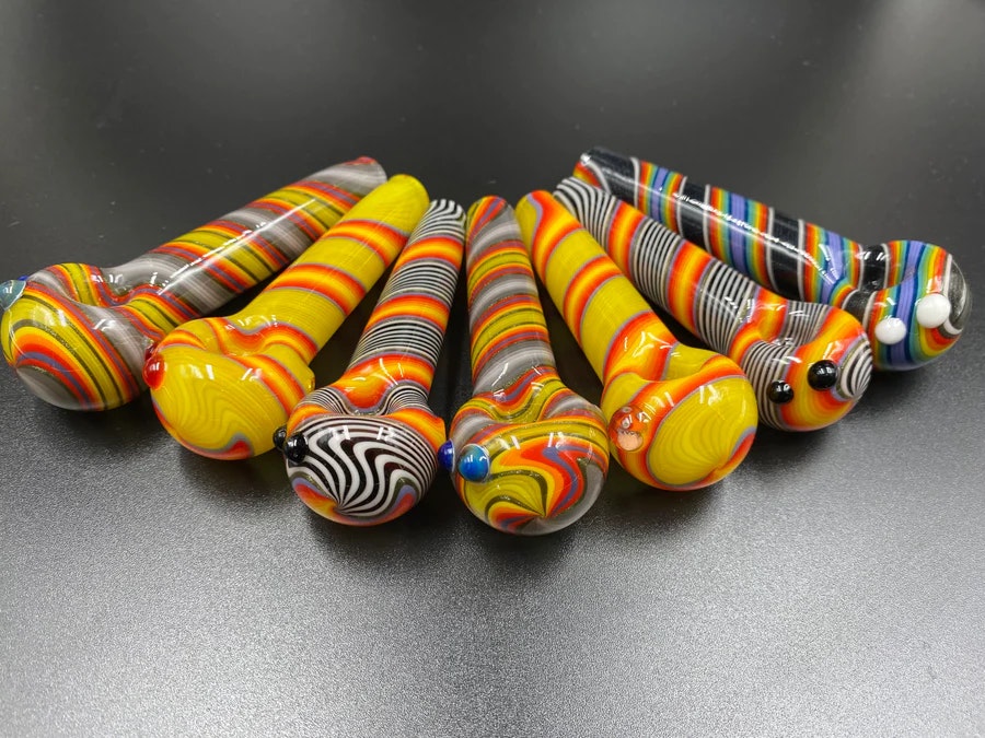 Empat Twenty Pipes Pasar Dalam Talian media 2
