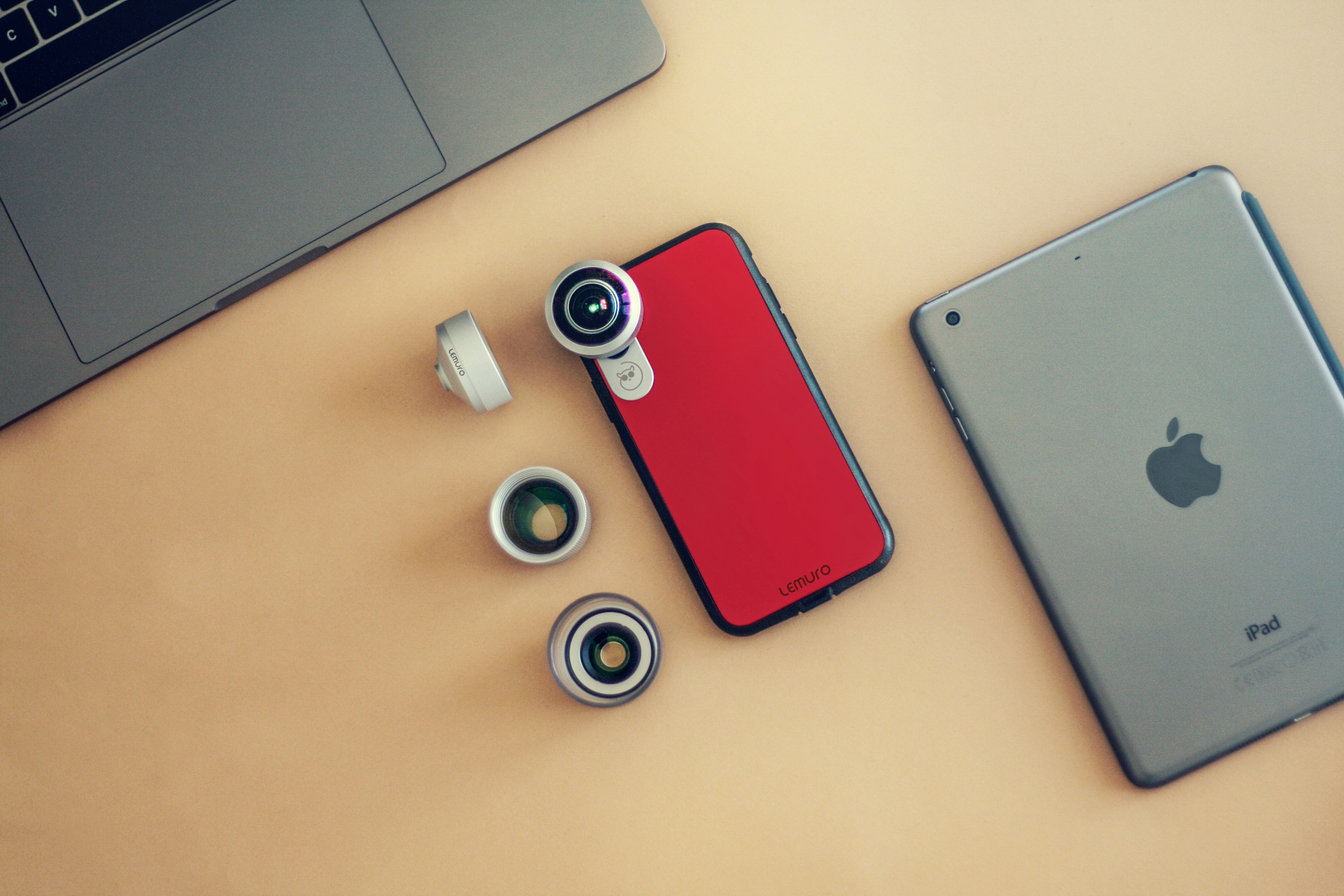 LEMURO - Transform Your Smartphone Into A Powerful Camera gallery image