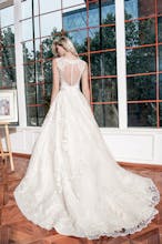 Grace + Ivory gallery image