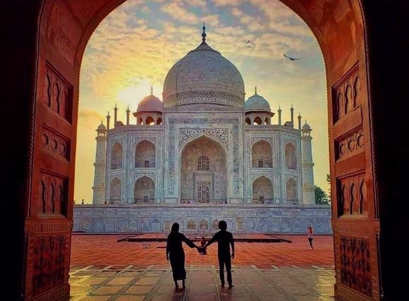 وسائط جولة تاج ماهال الفاخرة من دلهي بالسيارة - استمتع بتجربة VIP في Taj Mahal. 2