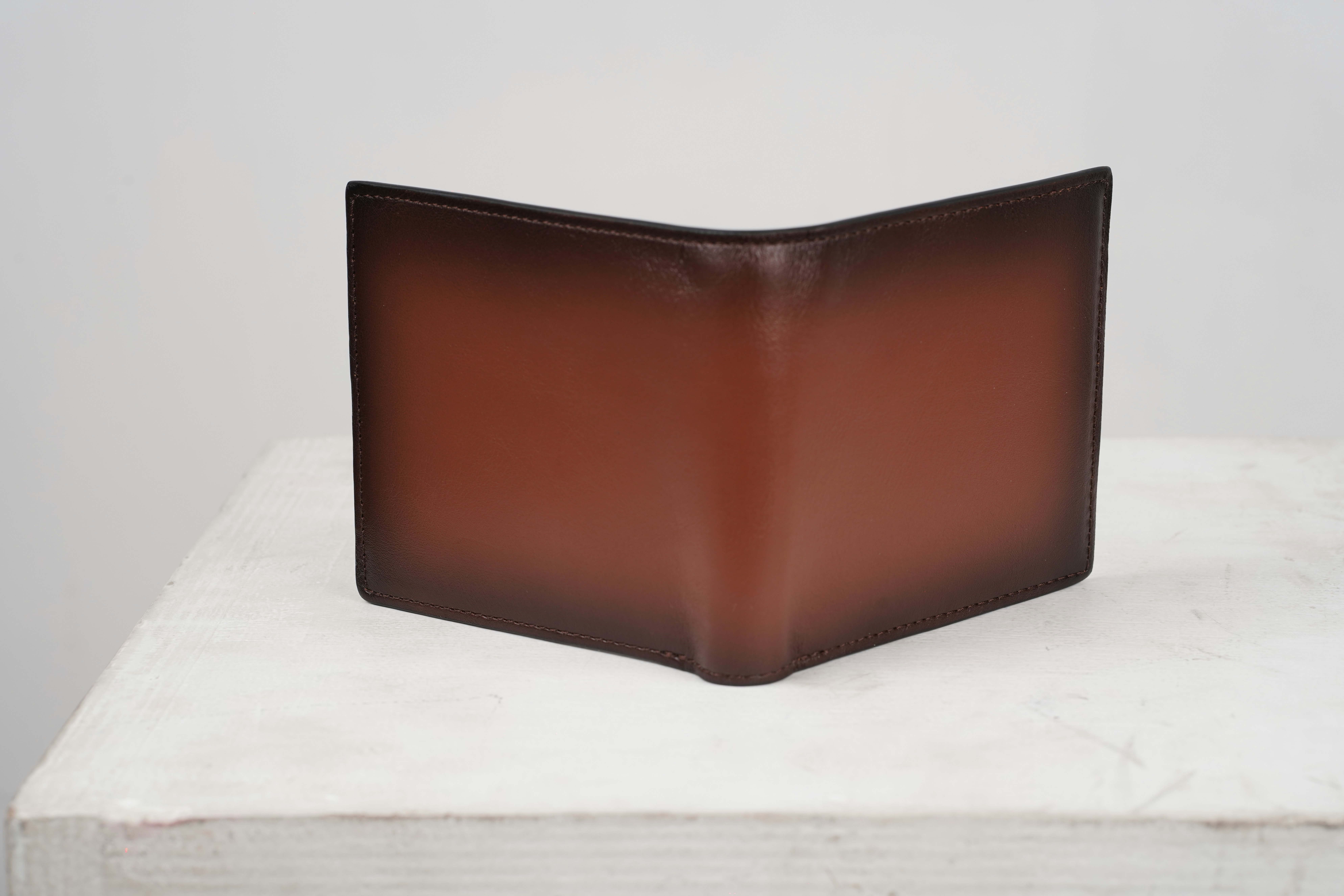 Média Portefeuille en cuir végétalien bifond - Cuir authentique, durable et fiable pour les années à venir! 2