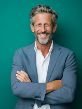 Vizbull AI Headshot Generator gallery image