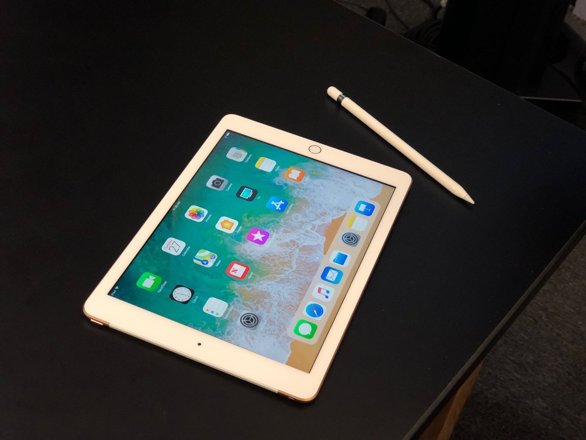 Apple iPad gallery image