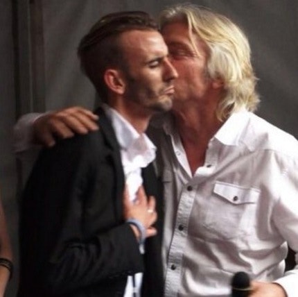 Meetings Podcast - Richard Branson Kissed Me Onstage - Team Building with Music