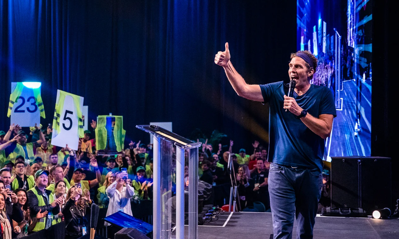 ว่ายน้ำฟรีโดย Jesse Itzler - จดหมายข่าวรายสัปดาห์ฟรีสนุกและไม่ จำกัด media 4