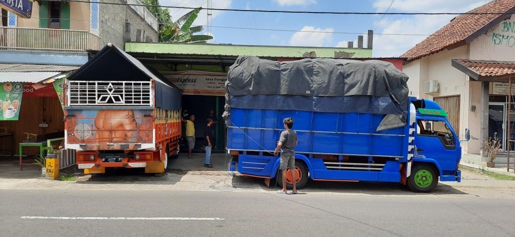 وسائط خدمات شحن السلع الرخيصة Jogja - شحن Jogja 10