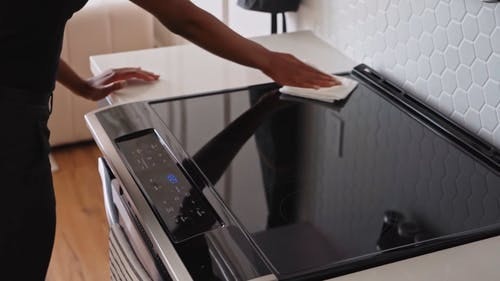 Mídia 2 de Fogão elétrico - Não se preocupe, cozinhe com confiança