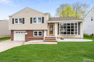 JJ Elek Realty gallery image