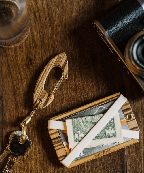 Hudwood - Wooden carabiner & wallet