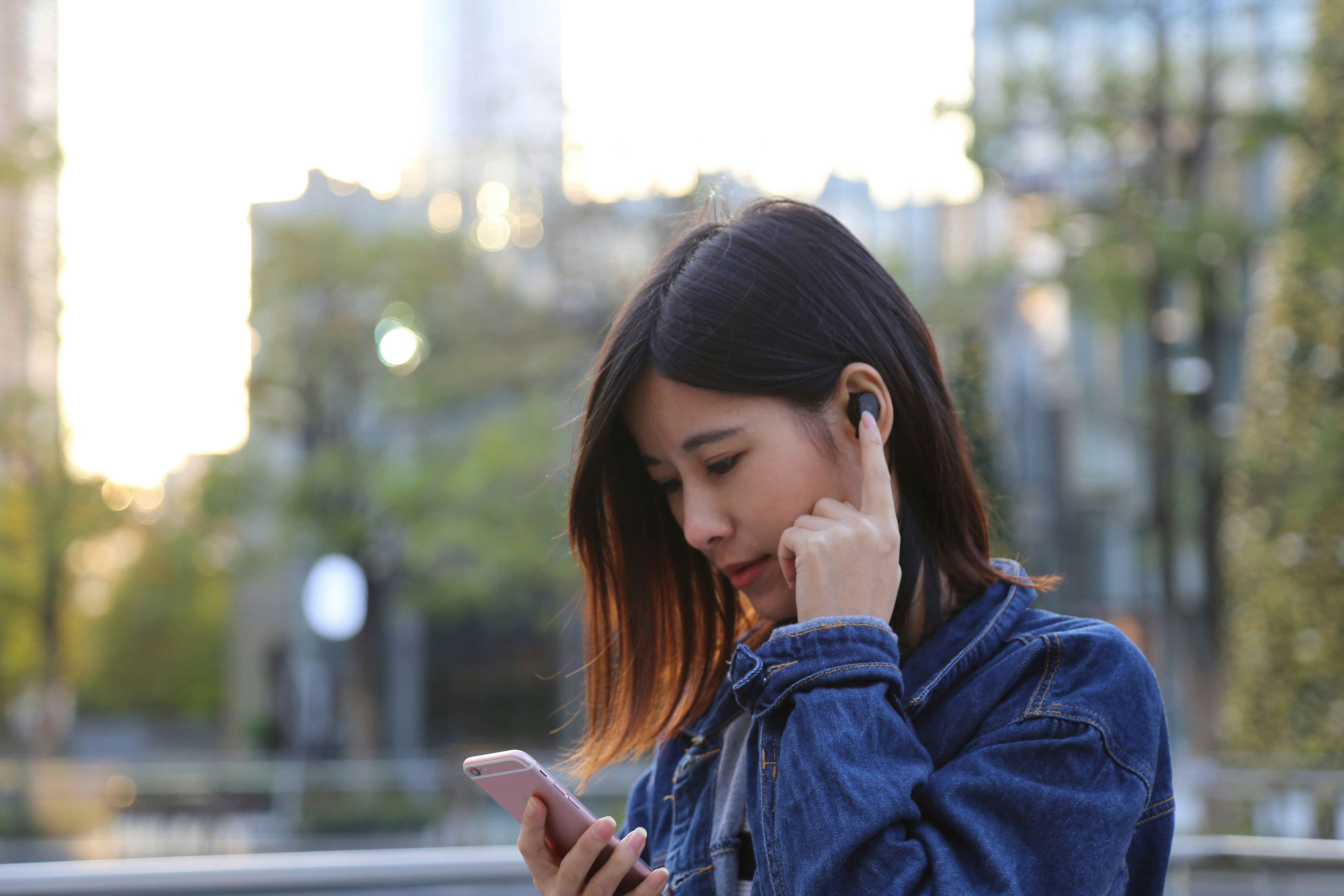 Aibuds Translation Earbuds gallery image