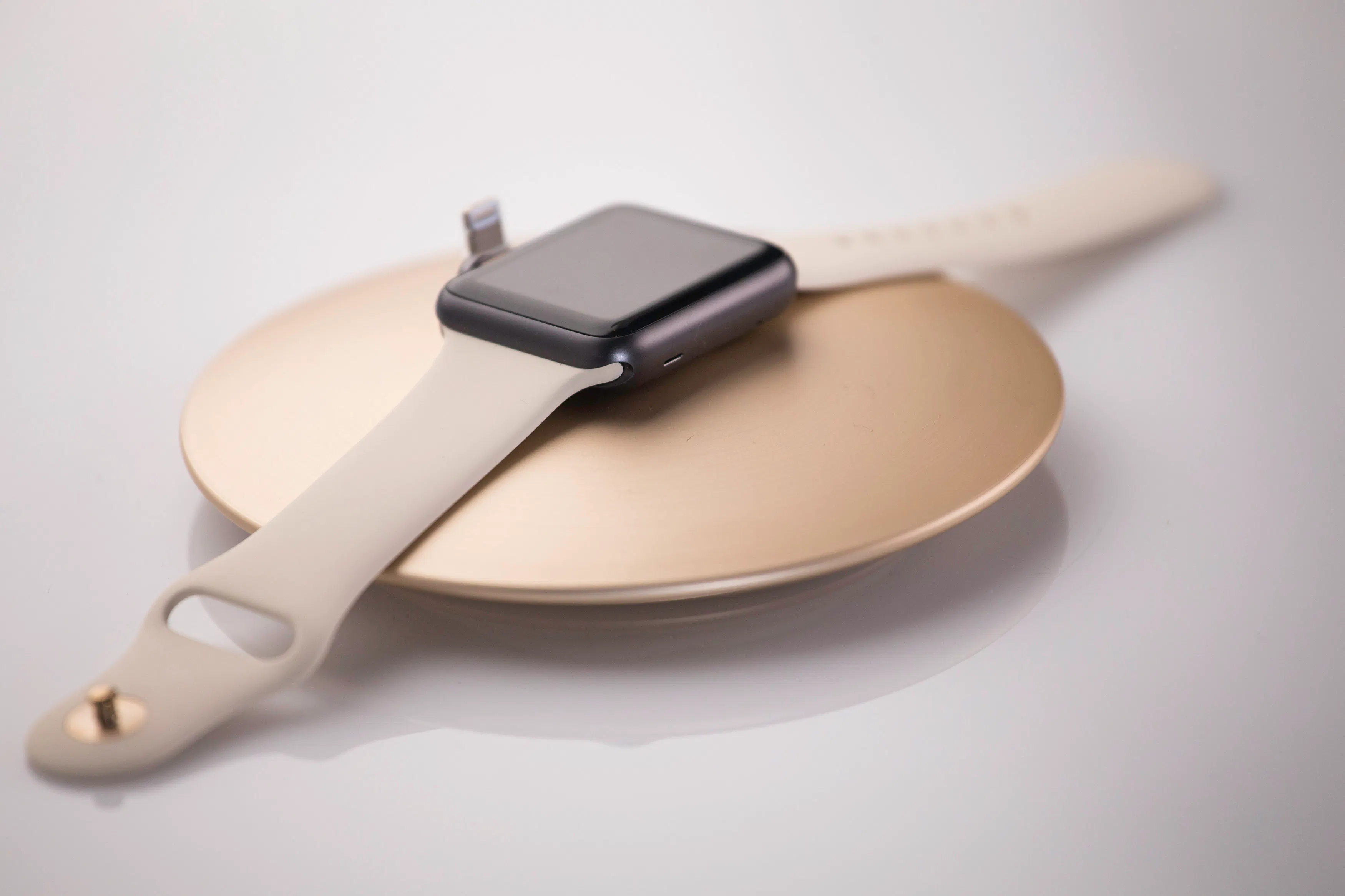 Dome Charging Dock for Apple Watch and iPhone