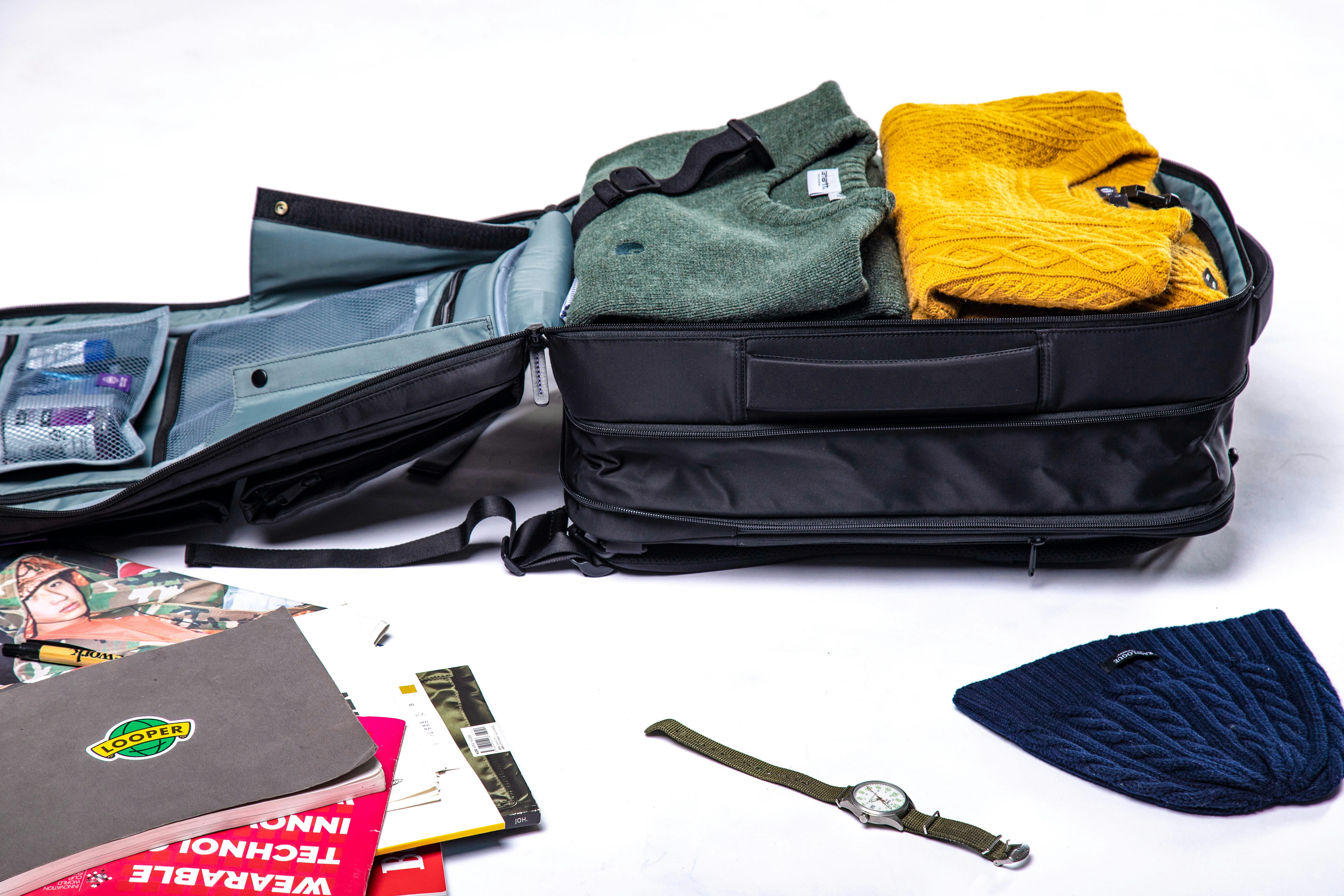 Looper - the New Tech Luggage backpack! gallery image