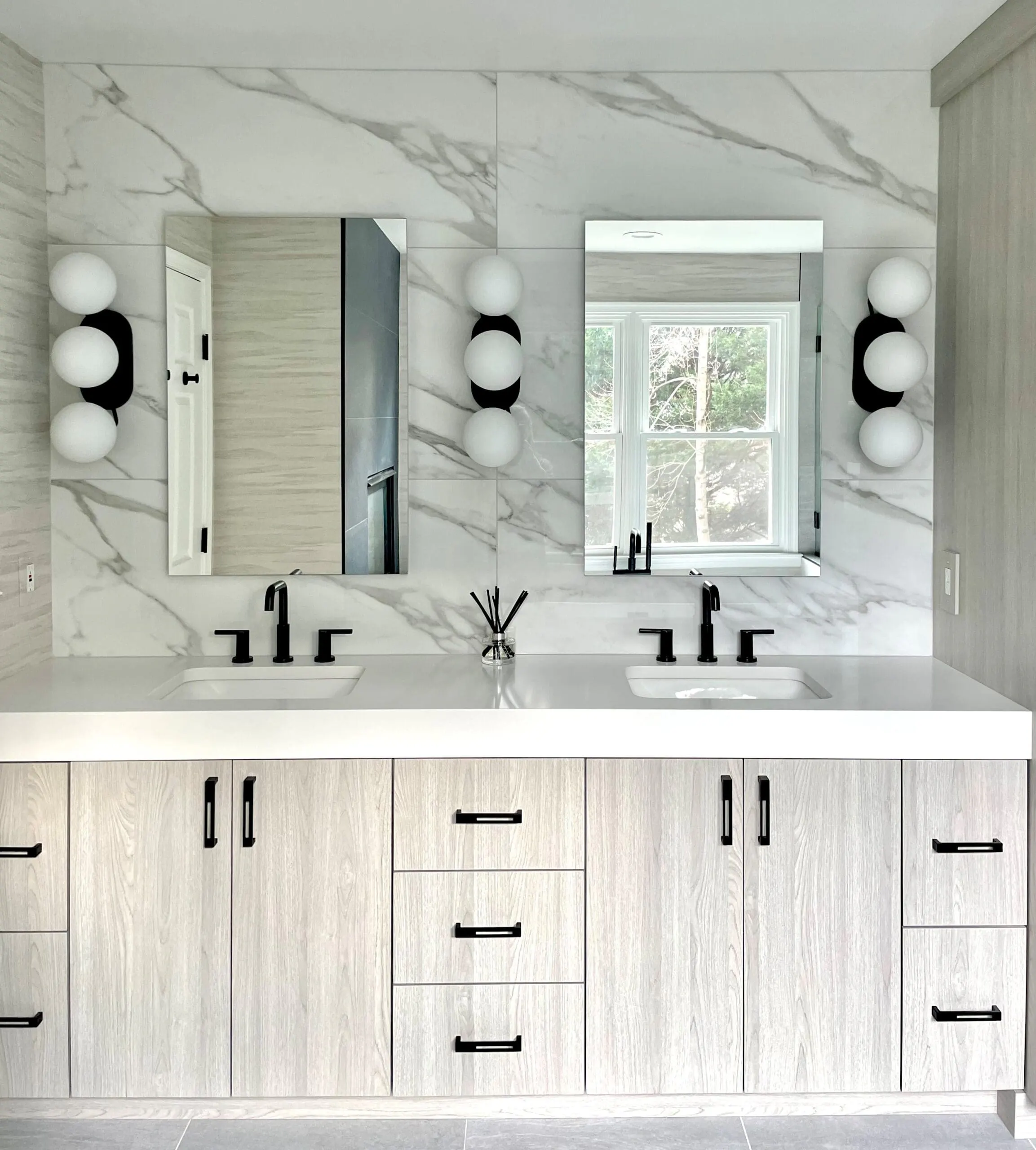 Banner del producto Creative Cabinetry Solutions