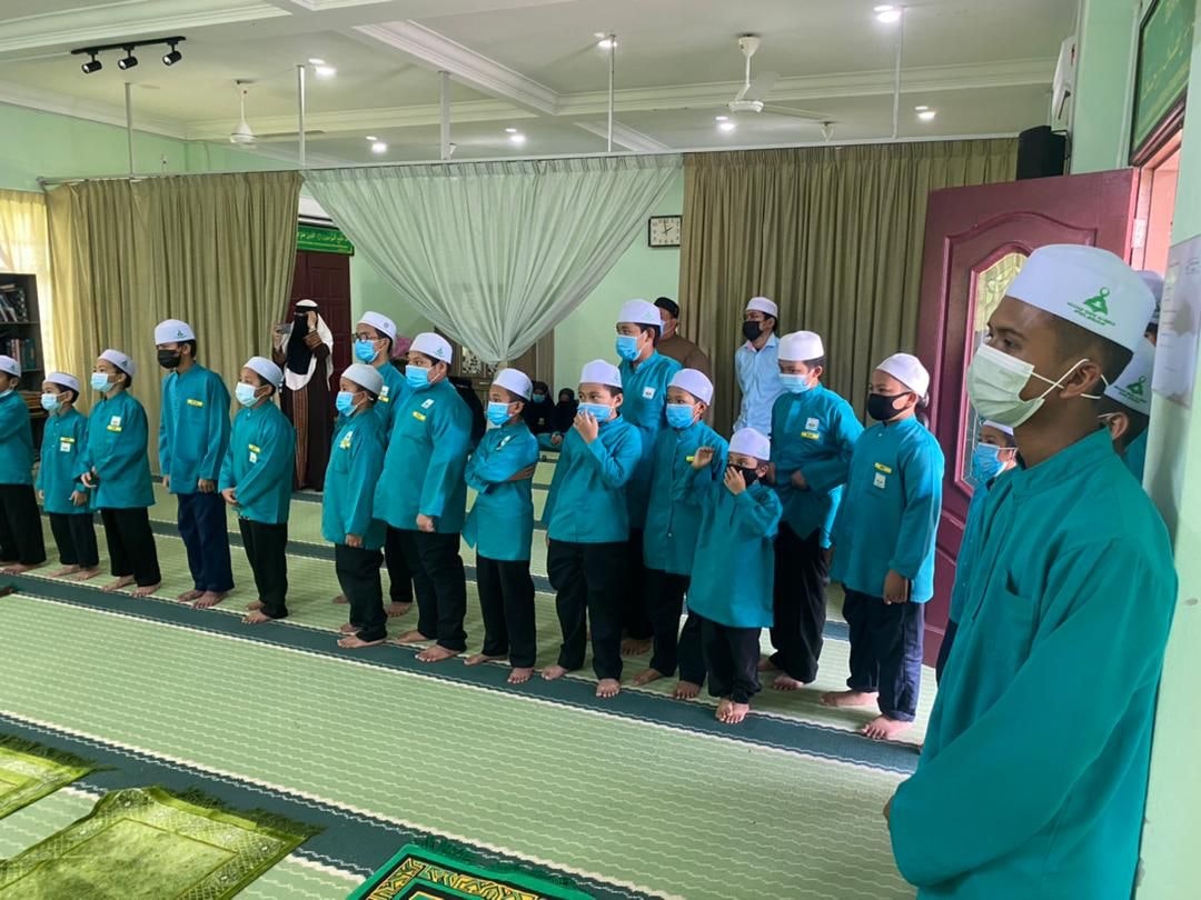 Al-Quran 35 Dalam 1 - Ade Azhar gallery image