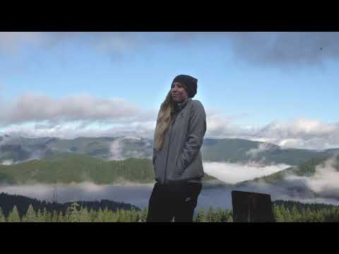 Heated Hoodie, with a built-in 4400 mAh battery, heats the front and back of your torso gallery image