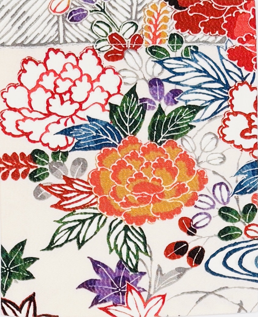 Kimono Pocket T-Shirt - Screenshot 3 showing product features and functionality