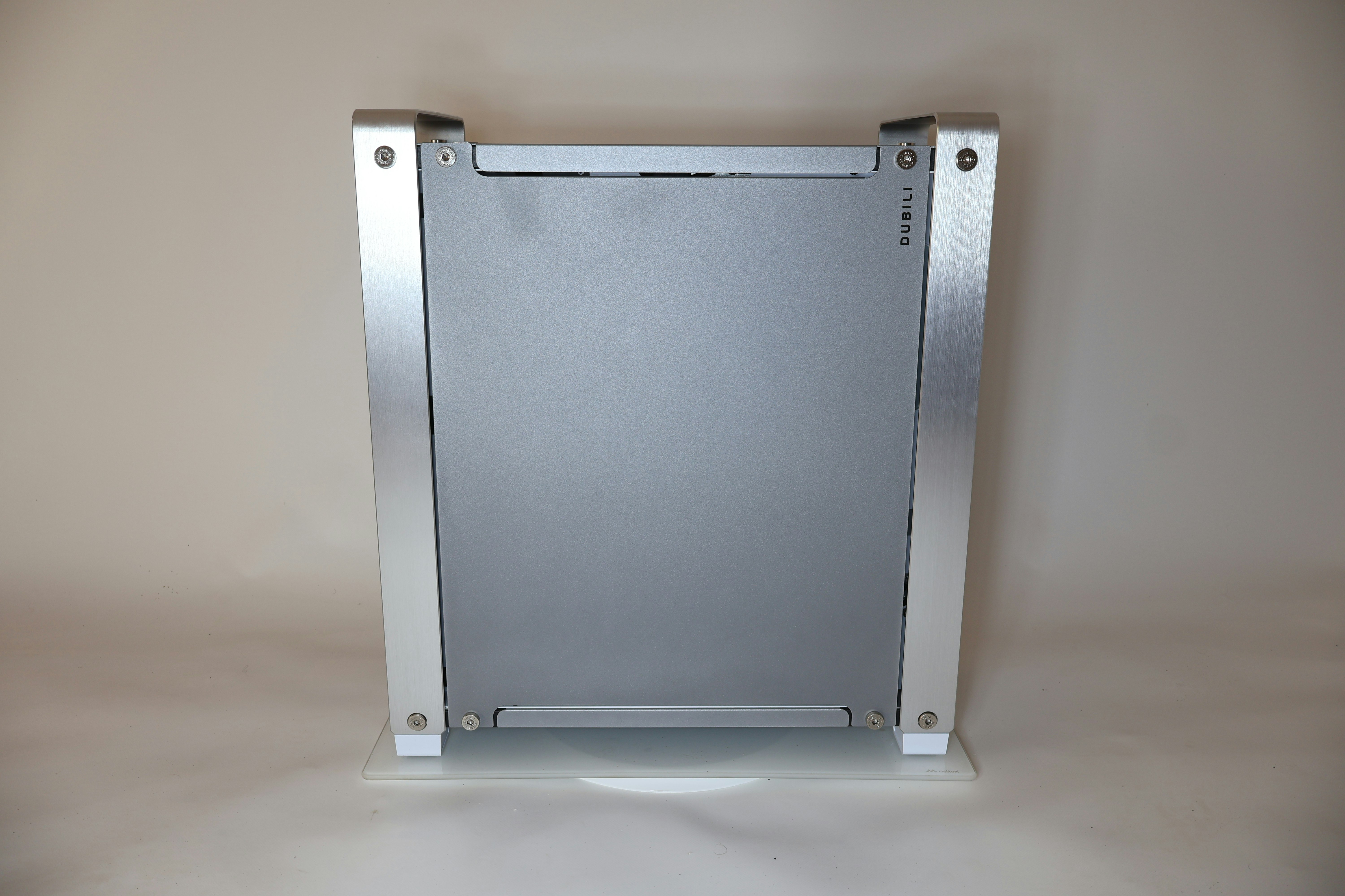 High-end desktop supercomputers for AI gallery image