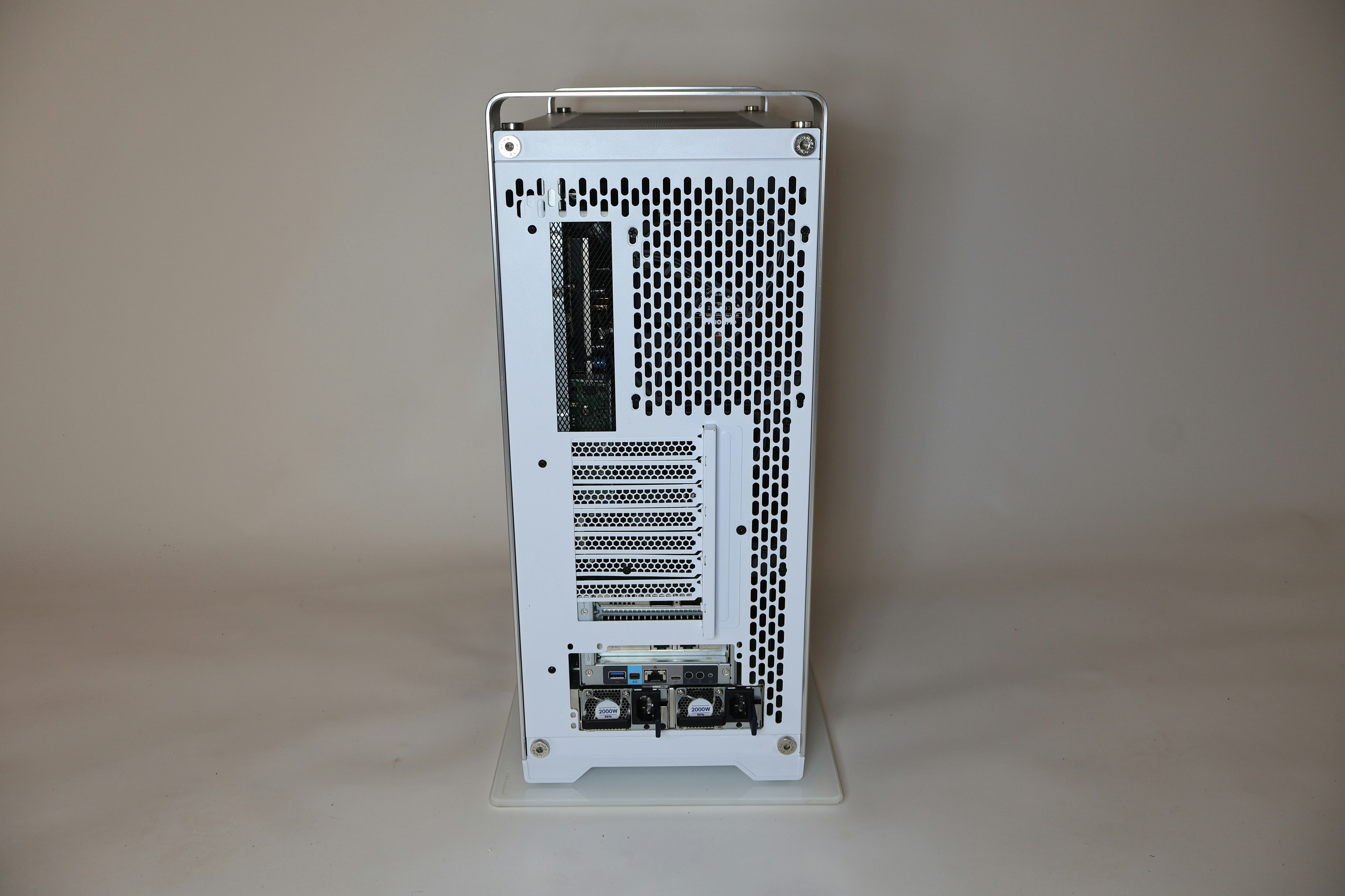 High-end desktop supercomputers for AI gallery image