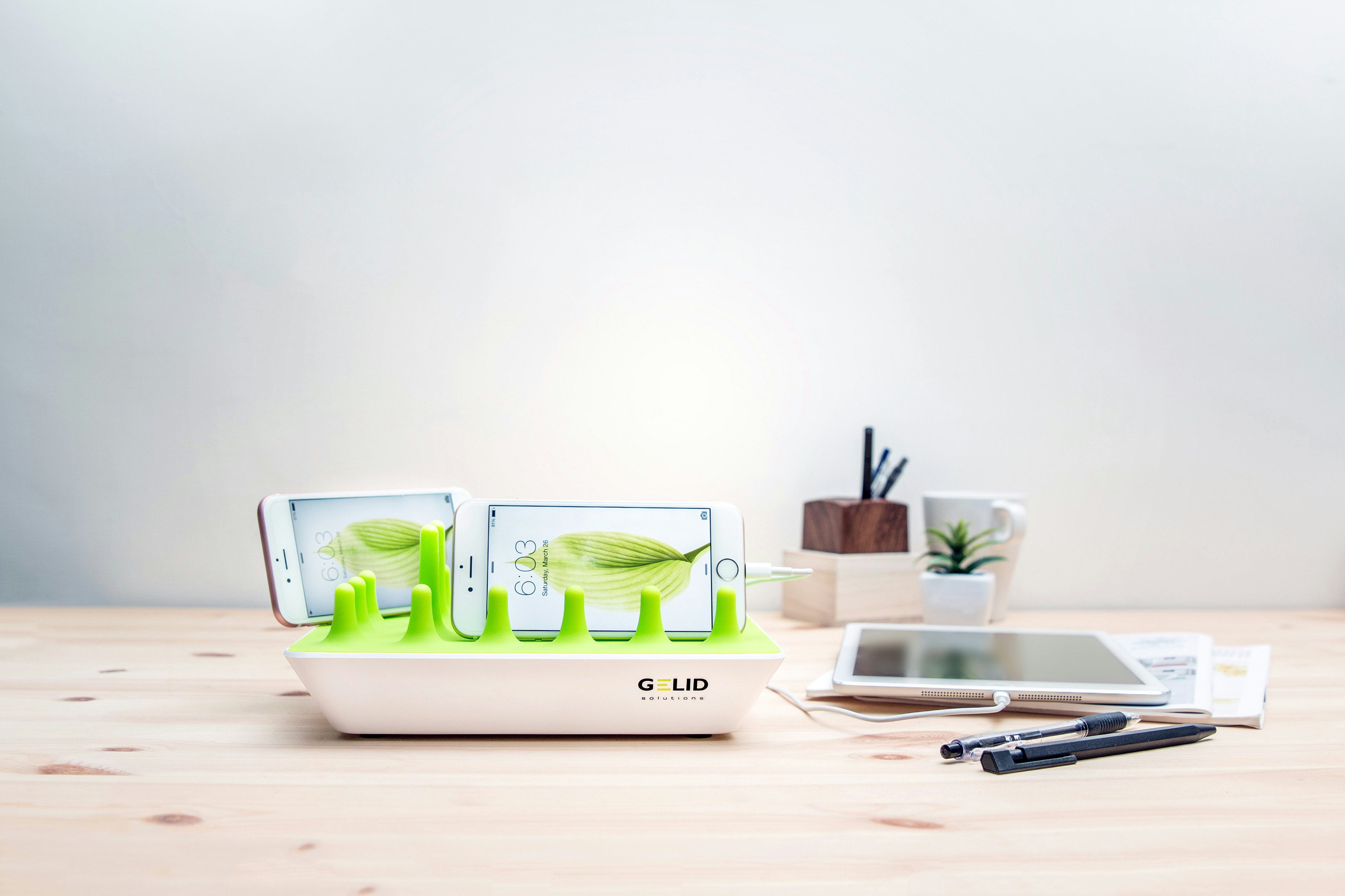 ZENTREE - Flexible Charging Solution For Your Phones & Tablets gallery image