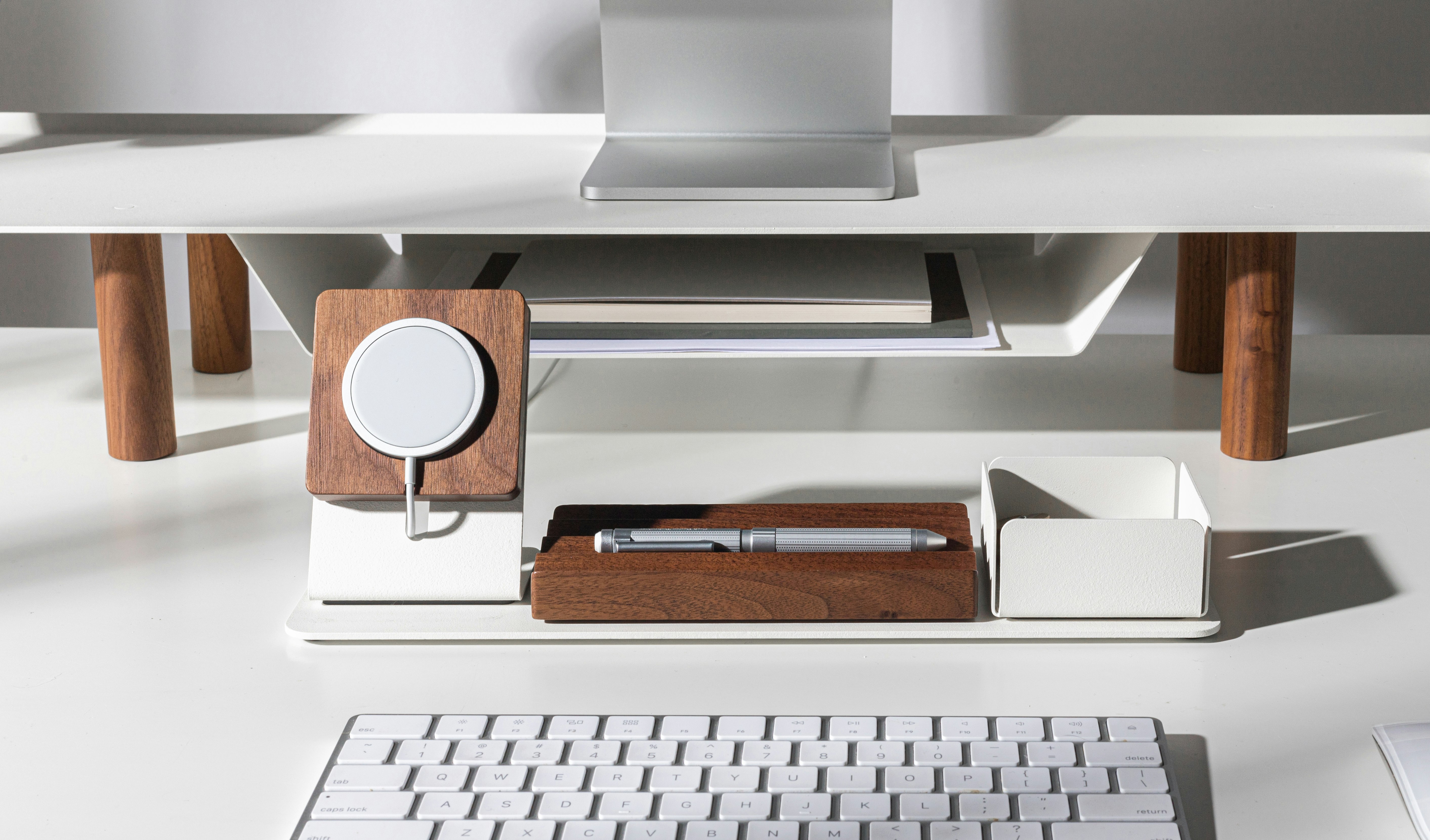 Gather: Your Desk Simplified – Ugmonk