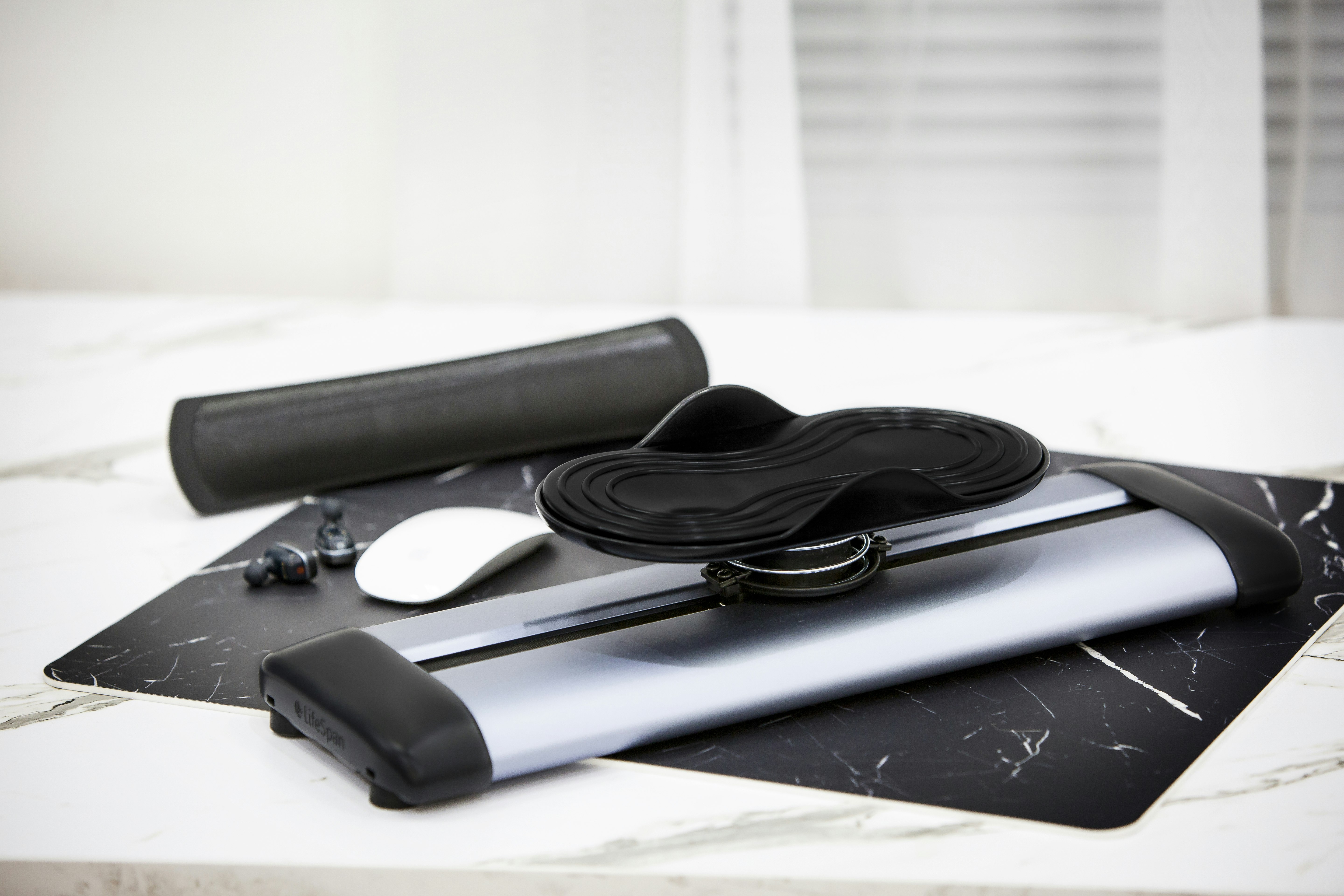 Officiser gallery image