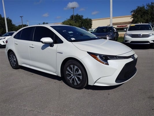 Why Prefer an Expert Dubai Car Rental 