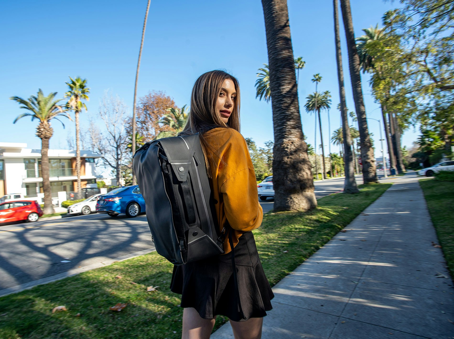 KONVERT : Convertible, Adaptive Carry gallery image