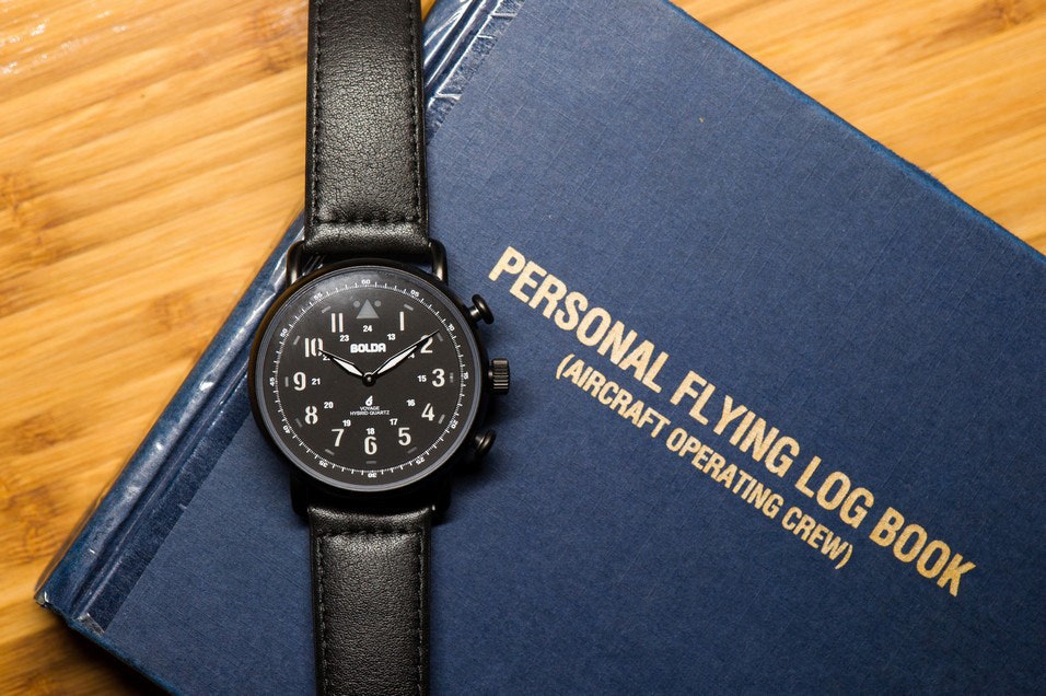 BOLDR Voyage smartwatch gallery image