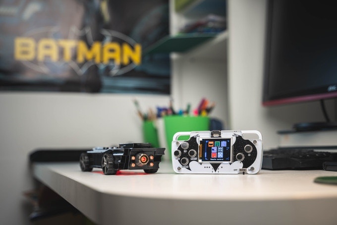 CircuitMess Batmobile™ gallery image