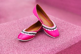 Mosneaks gallery image