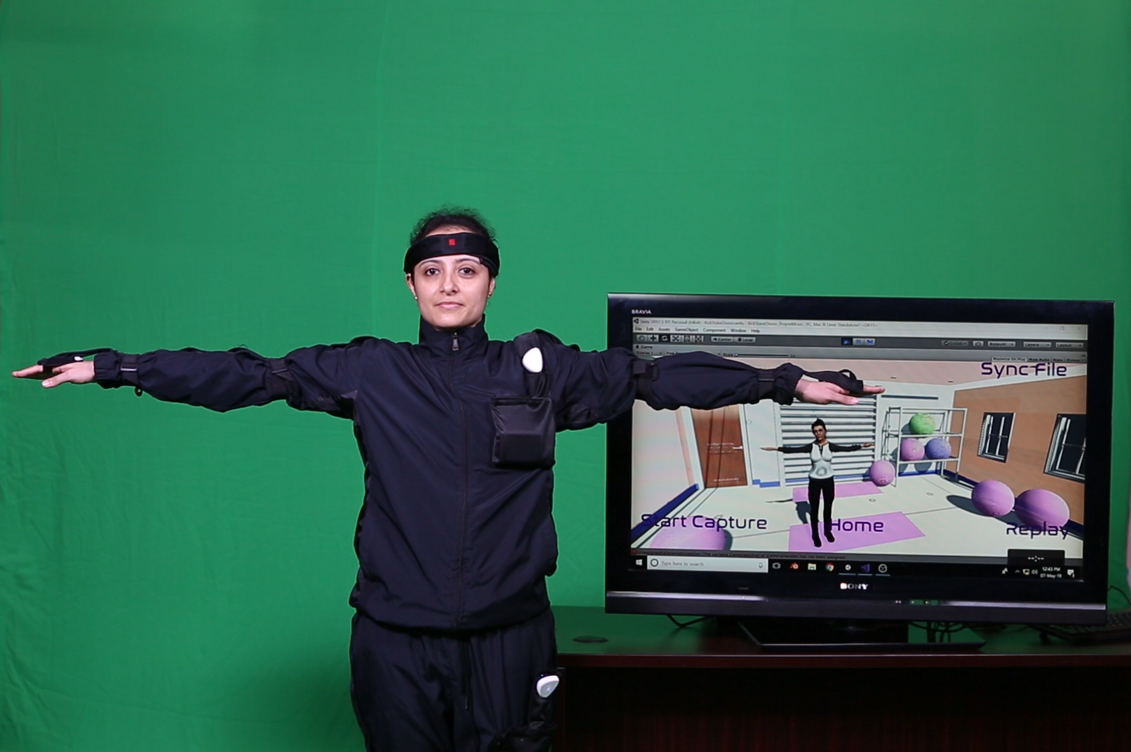 HoloSuit - Full Body/Hands Motion Tracker with Haptic Exciter/ Universal XR Controller! gallery image