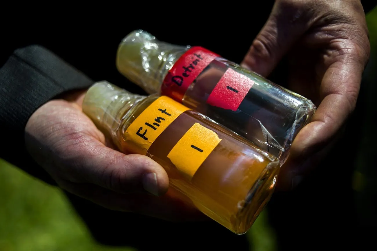 Give Water to Flint