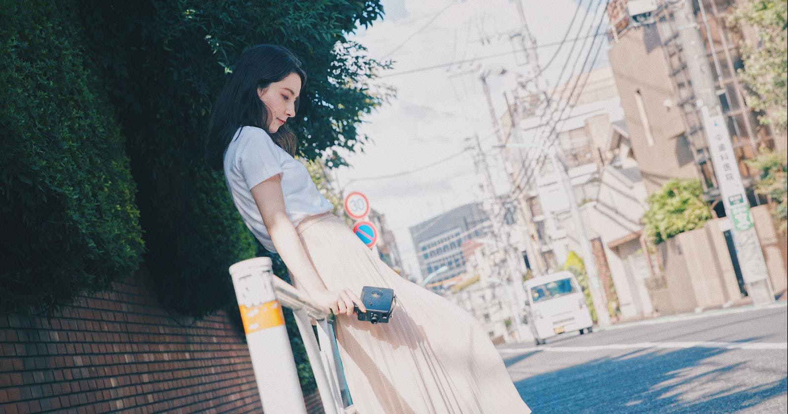 Fragment 8 Retro Camera gallery image