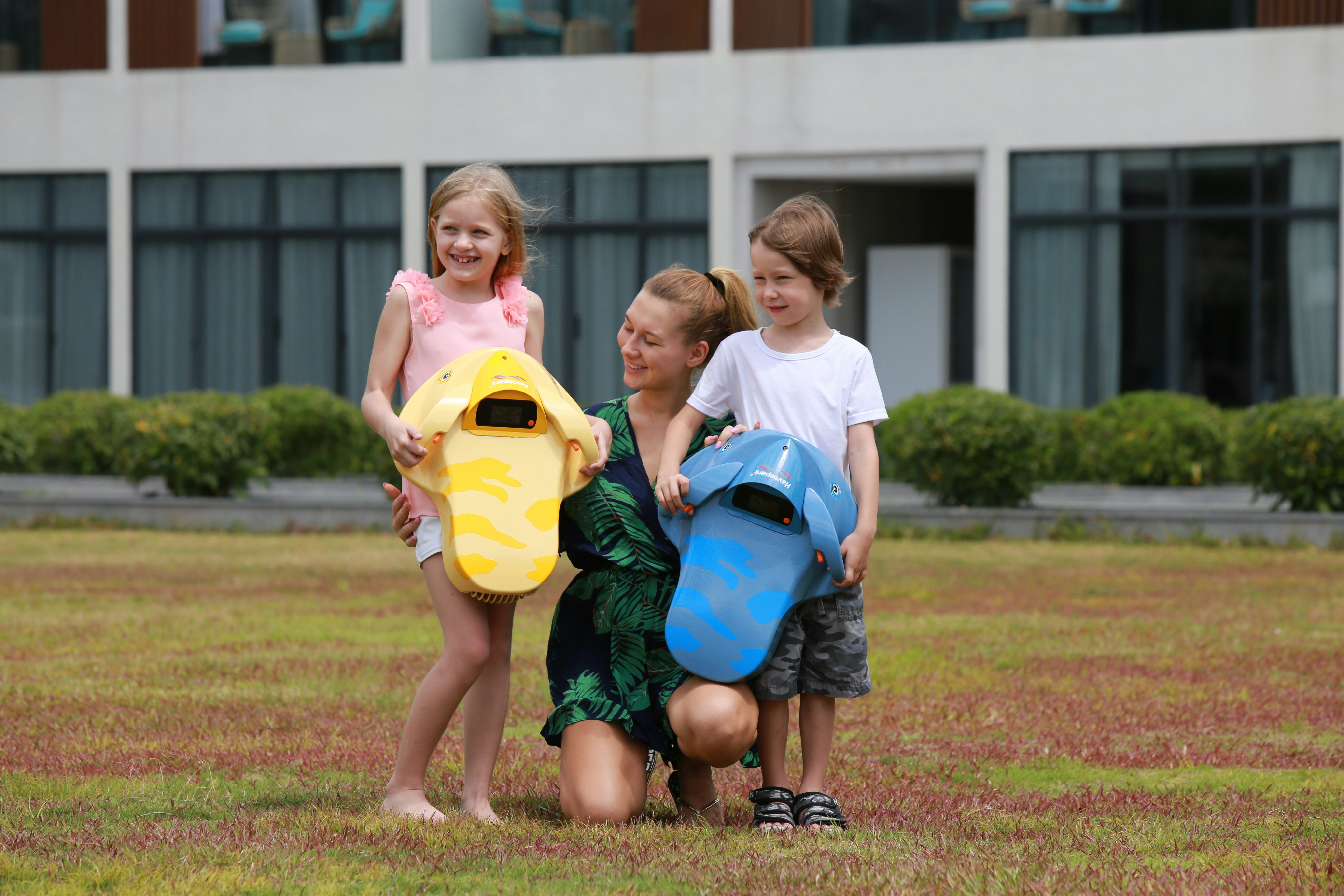 Havospark Sharki Children Kickboard gallery image