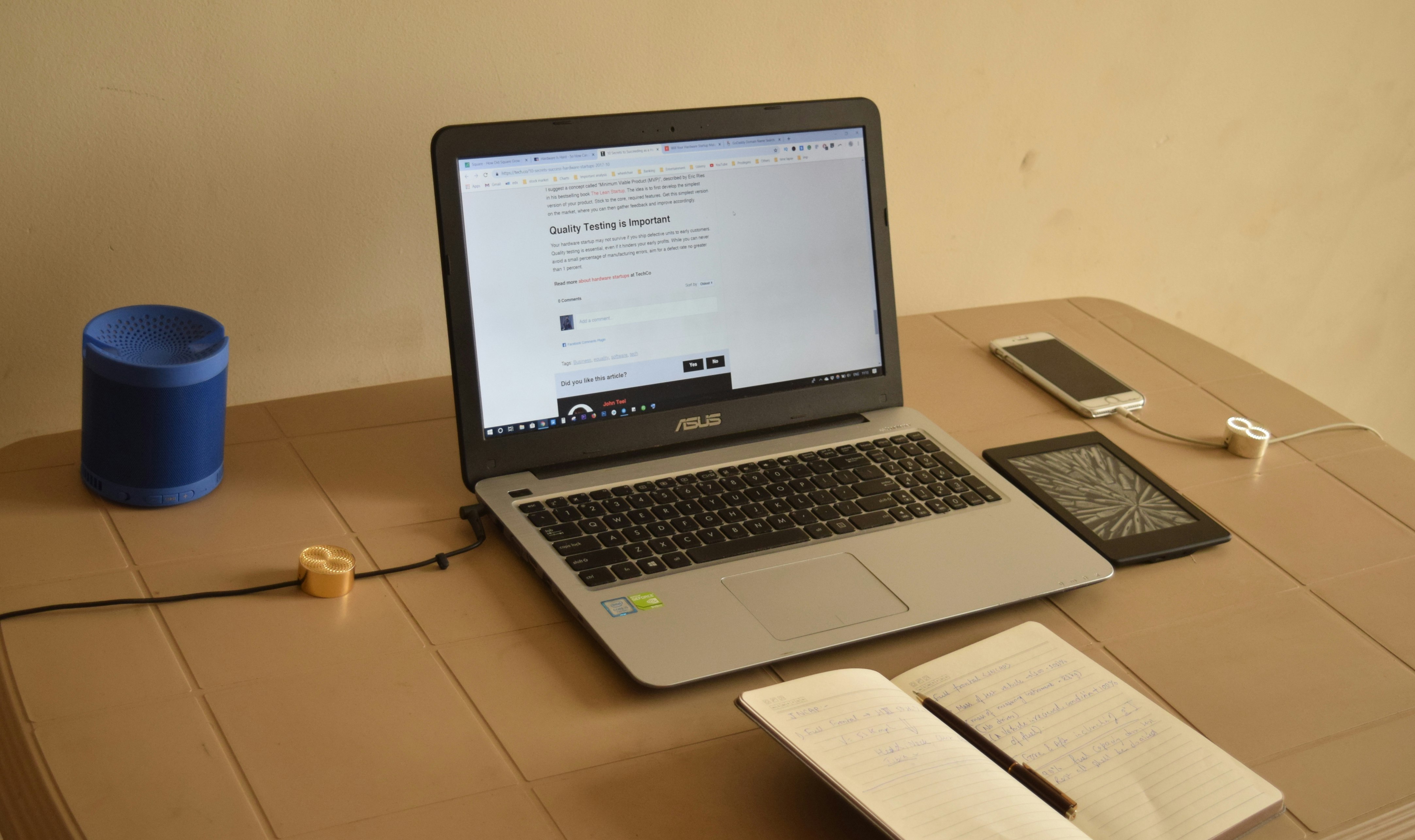 Desk_Infinity gallery image