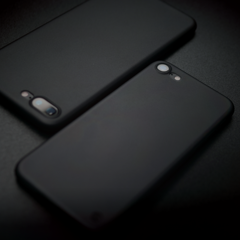 SwithchEasy Black Series Cases for iPhone 7 gallery image