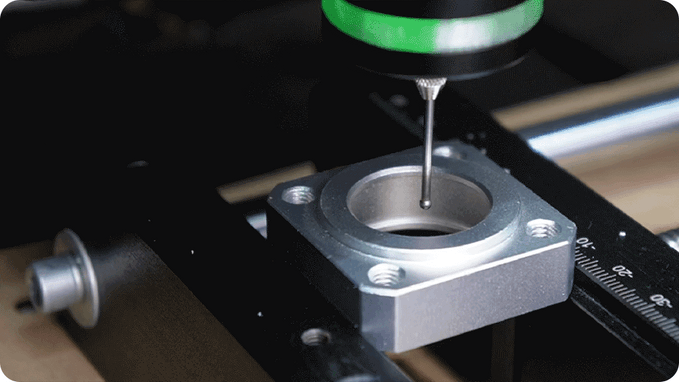 Mídia 9 de Bordas CNC D1/D1S - CNC de alto desempenho, inteligente e acessível.