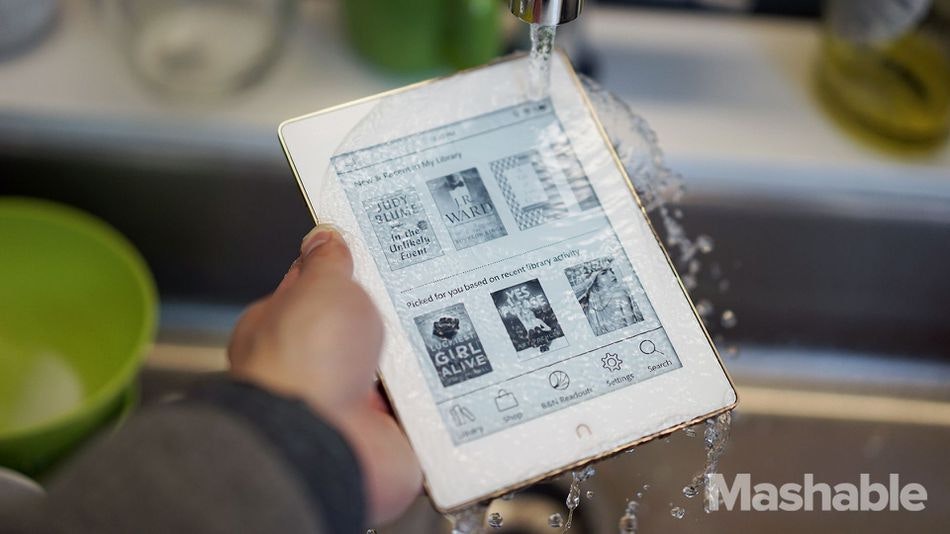 NOOK GlowLight Plus gallery image