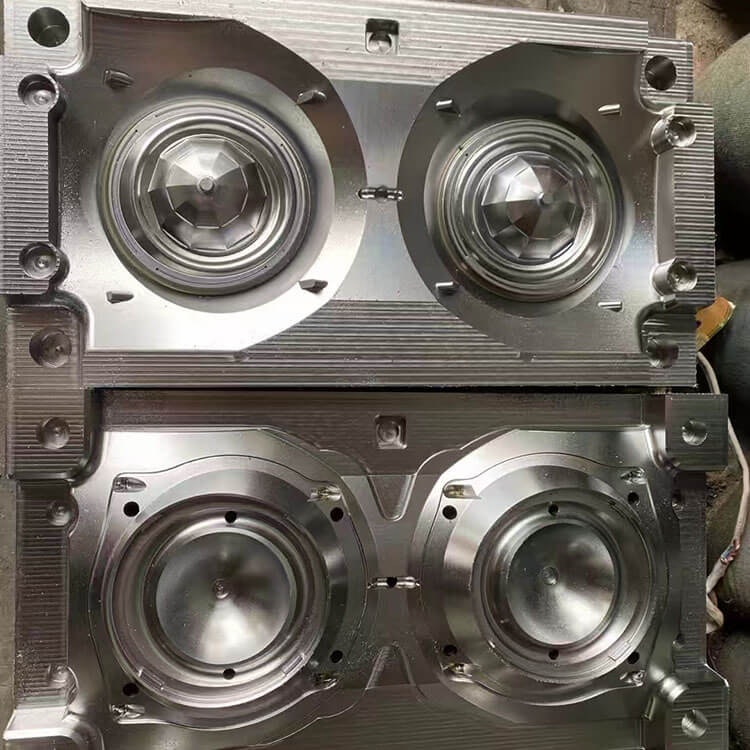 Injection Molding & Mold Manufacturing - Screenshot 4 showing product features and functionality